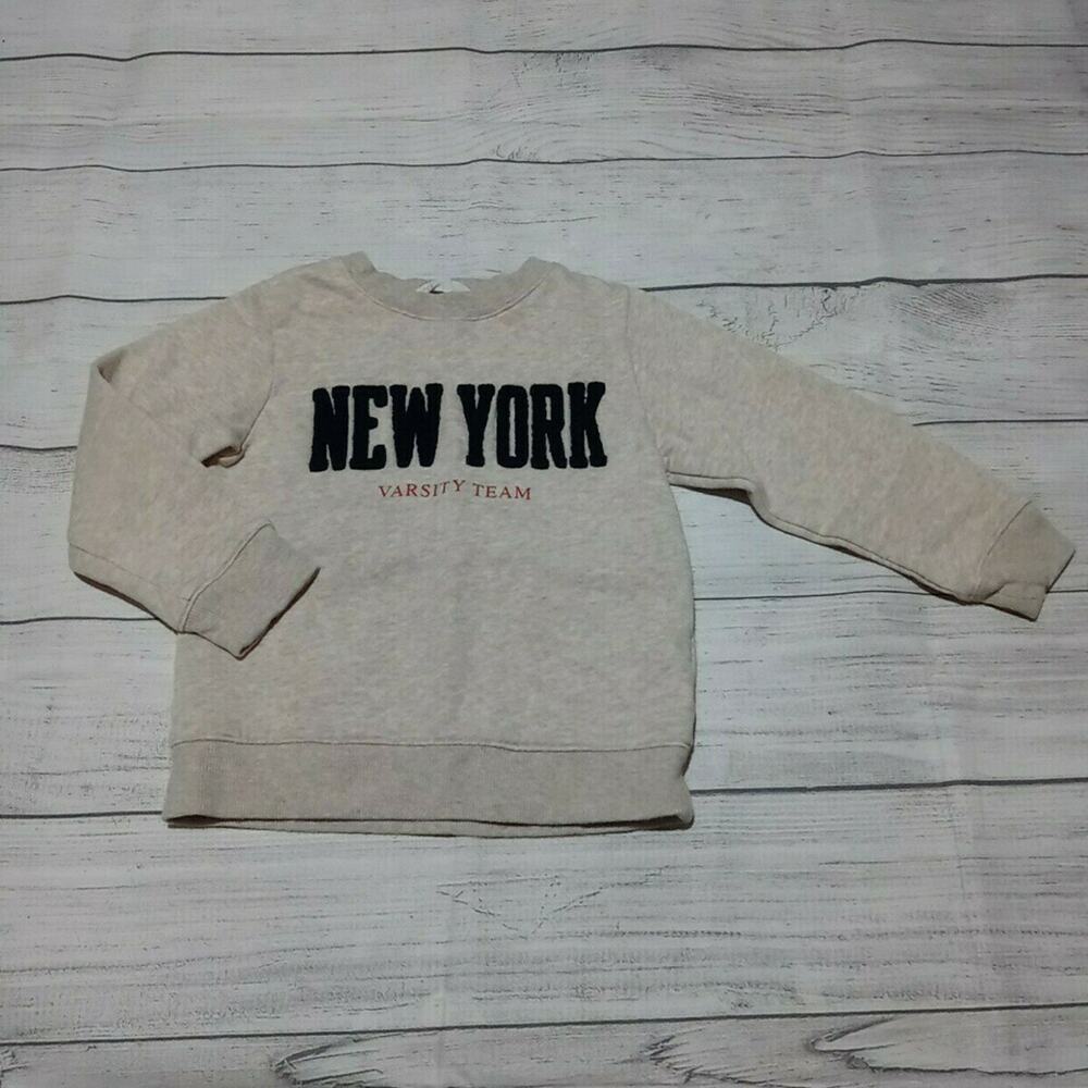 2/4 H&M New York Pullover